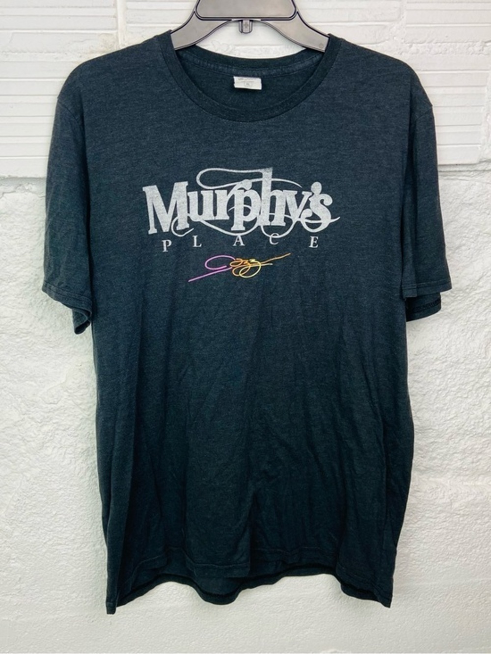 Murphy’s place Gray Crewneck Short Sleeve Tee size XL